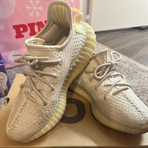 Yeezy Boost 350 Light - Picture 1 of 4